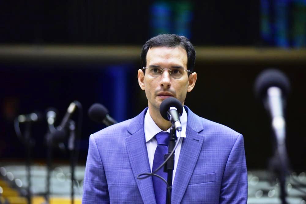 Leo_Pates-2 Proposta quer salário mínimo de R$ 1.800 na Bahia, nos moldes de SP e RJ